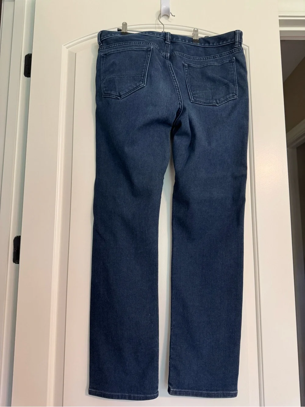 Banana Republic Men's Traveler Slim Straight Jeans